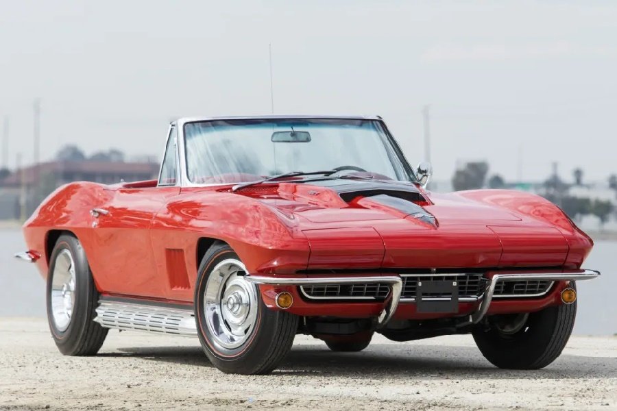 Chevrolet Corvette 1967 Memikat dengan Keanggunan Klasiknya, Siap Bergaya Retro Modern!