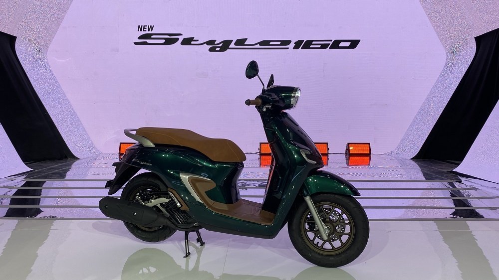 Dengan Honda Stylo 160 Berkendara Jadi Lebih Premium