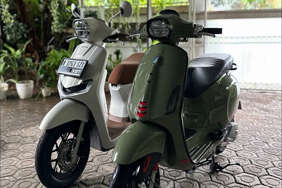 Duel Skutik Klasik Honda Stylo 160 Vs Vespa Sprint S 150, Siapa yang Lebih Unggul