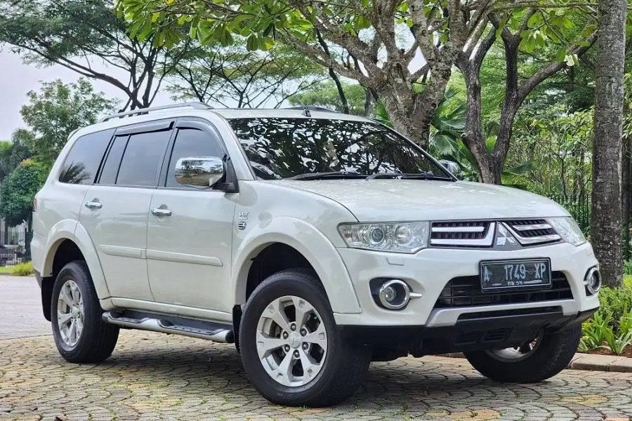 Eksplorasi Penawaran Terbaru! Harga Mobil Bekas Pajero Sport 2015 Kini Semakin Menarik!