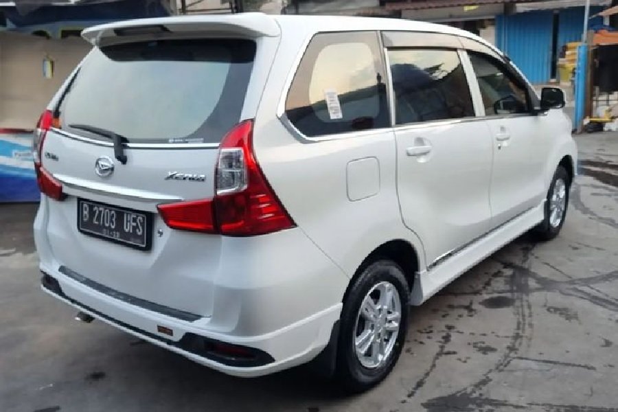 Harga Terjun Bebas! Daihatsu Xenia 2014 Lebih Murah dari Ayla Solusi Hemat untuk Mobil Keluarga!