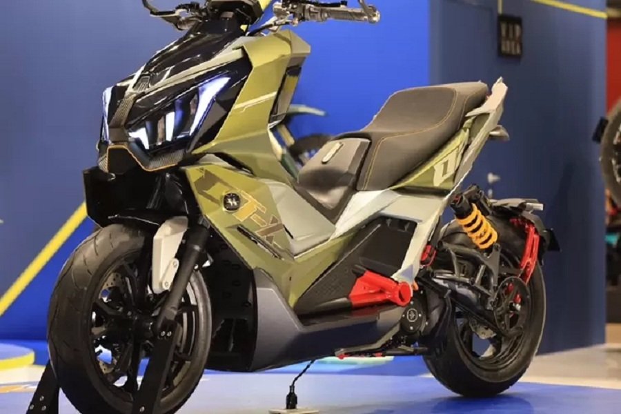 Heboh! Skutik Elektrik Extreme Ovaobike CTX Super Gahar, Tenaganya Bikin Terkejut!