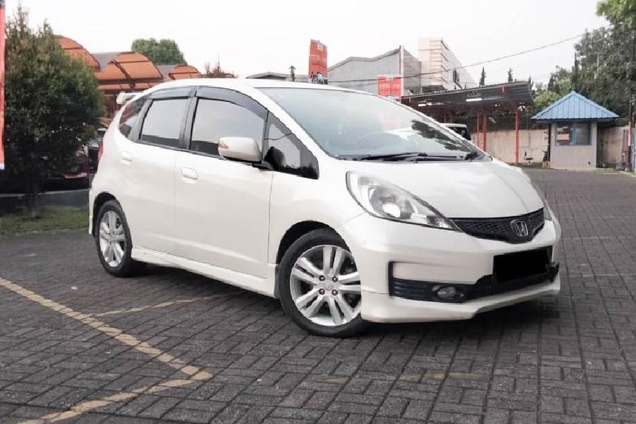 Honda Jazz 2012 Matic City Car Bekas Legendaris dengan Harga Spesial!