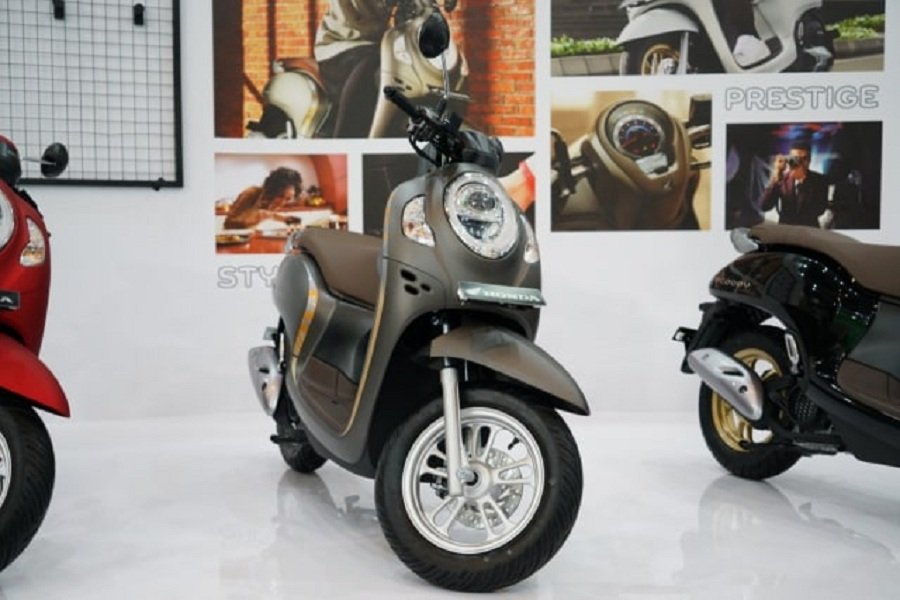 Honda Scoopy 150 Desain Premium, Fitur Canggih, dan Kemunculan Mengejutkan!