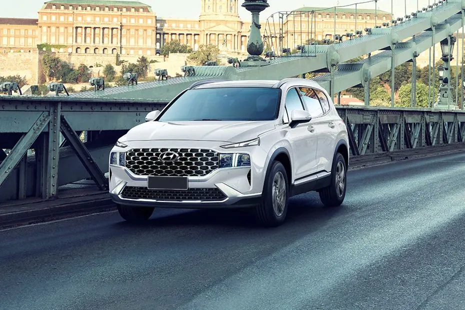 Hyundai Santa Fe, Mobil SUV Premium yang Bisa Anda Dapatkan dengan Harga Lebih Murah!