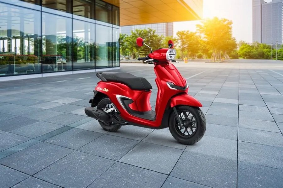 Inilah Honda Stylo 160 Skutik Retro Berkelas dengan 6 Pilihan Warna yang Memikat!
