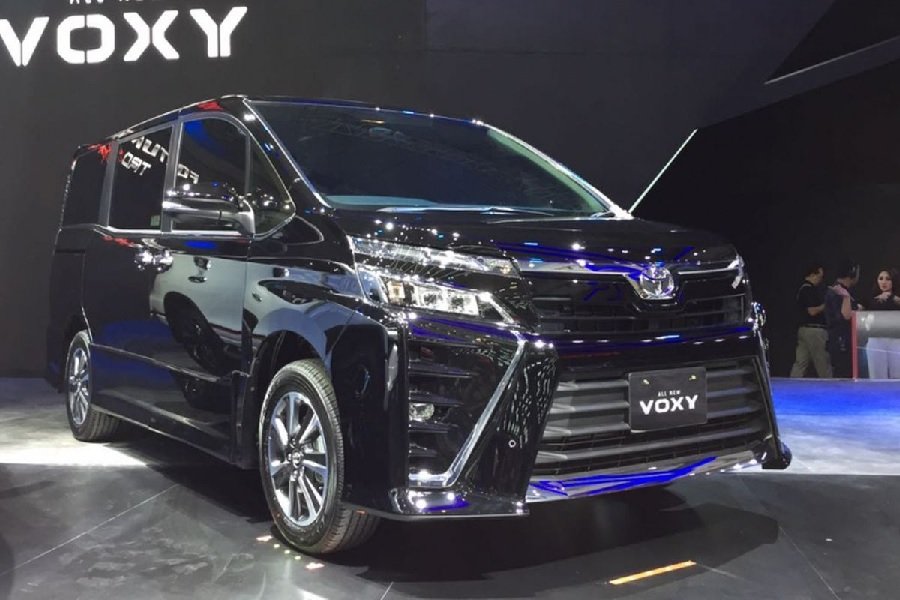 Kelebihan Mobil Toyota Voxy Bekas Tahun 2020 Apakah Masih Layak Dibeli