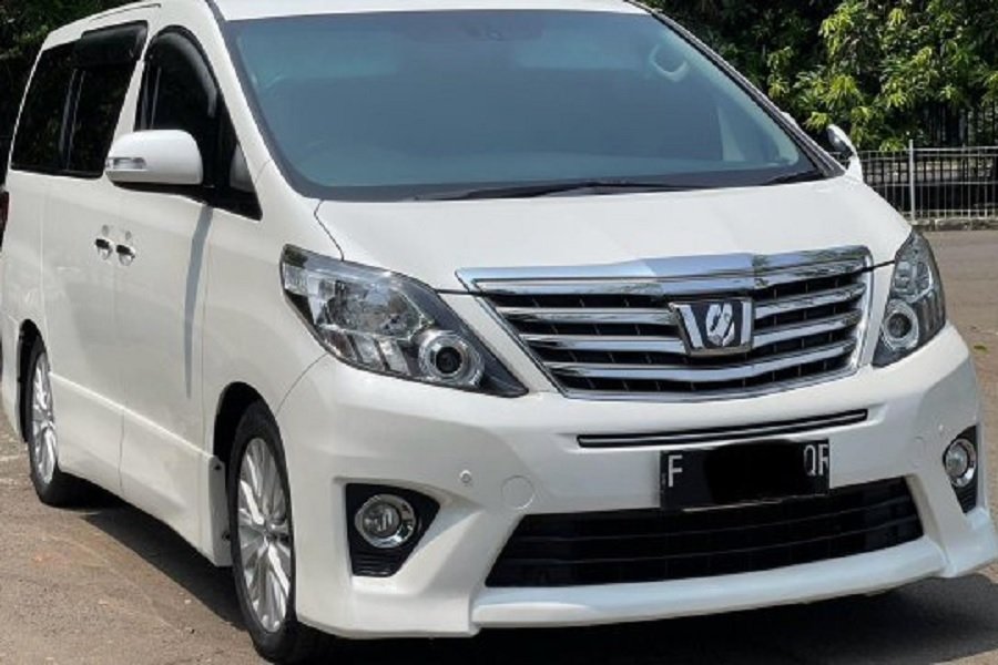 Kesempurnaan Berkendara Toyota Alphard 2014 Mobil Impian Anda Kini Terjangkau!