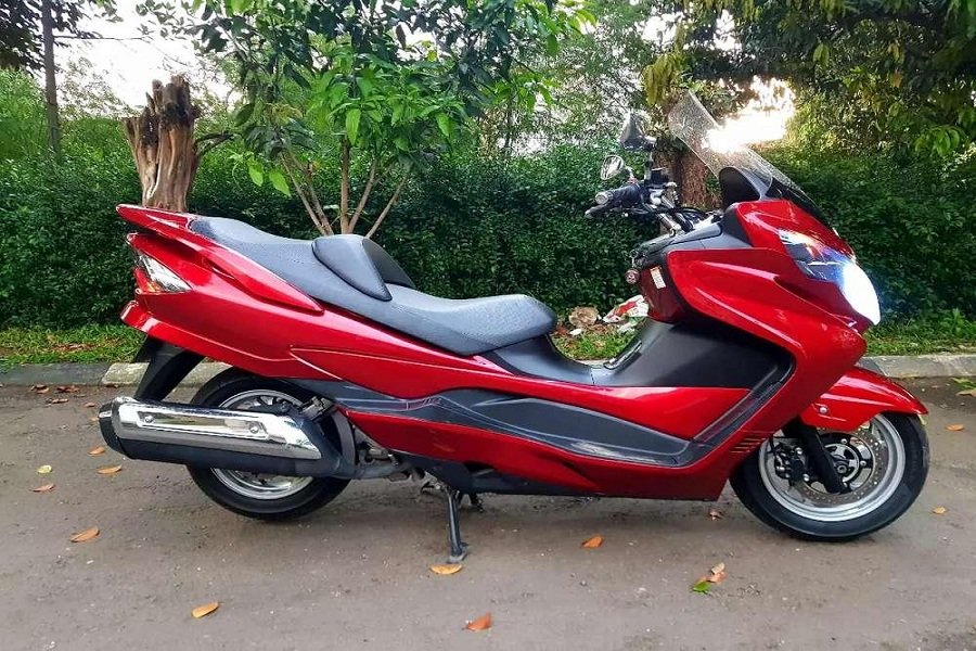 Langka dan Mewah! Suzuki Skywave 250, Motor Matic Bongsor yang Menawan di Jalanan Indonesia