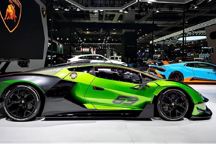 Menggoda Adrenalin! Lamborghini Sssenza SCV12 - Kebanggaan Eksklusif Dunia Otomotif