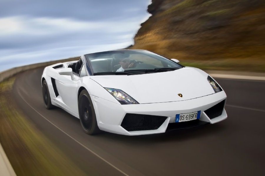 Menggoda dengan Kemewahan Harga Mobil Bekas Lamborghini Gallardo 2013 di Maret 2024