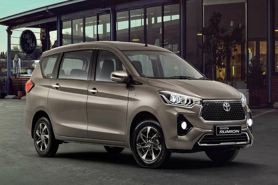 Mobil Baru Mirip Innova Toyota Rumion MPV Terbaru Menawan India dengan Fitur Canggih dan Desain Elegan!