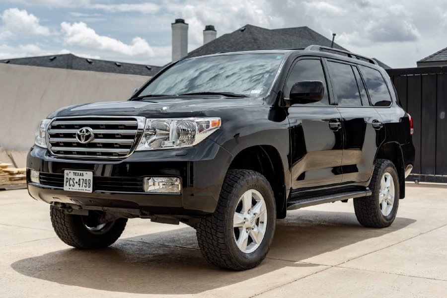 Mobil Bekas Toyota Land Cruiser 2008 SUV Legendaris dengan Upgrade Mewah, Kini Harga Sebanding dengan Honda CR-V!