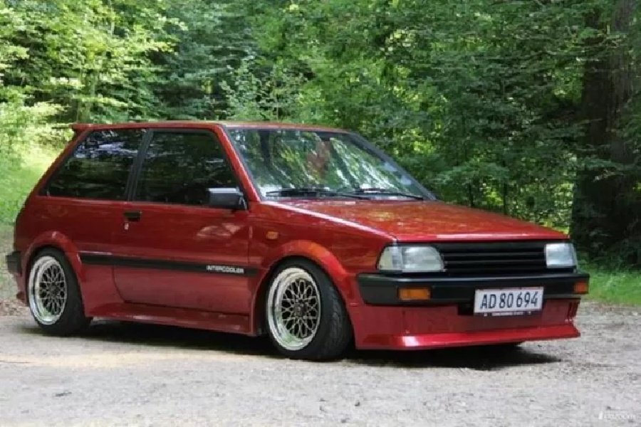 Penggemar Mobil Klasik Merapat! Hanya Untuk Anda, Penawaran Berkelas dengan Harga Terjangkau Toyota Starlet Bekas