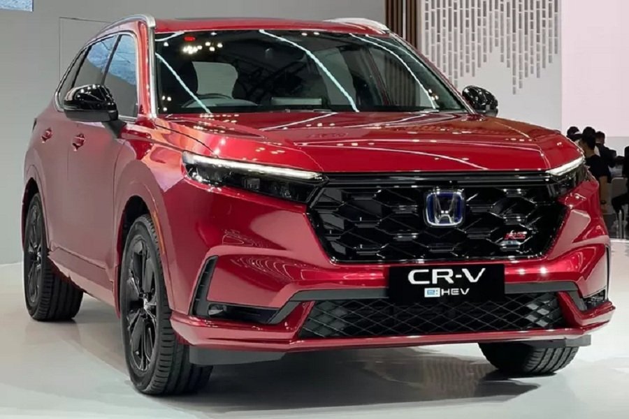 Perbandingan Mobil MPV! Honda CRV Hybrid vs. Toyota Innova Reborn Diesel - Kelebihan dan Kelemahan yang Perlu Diketahui