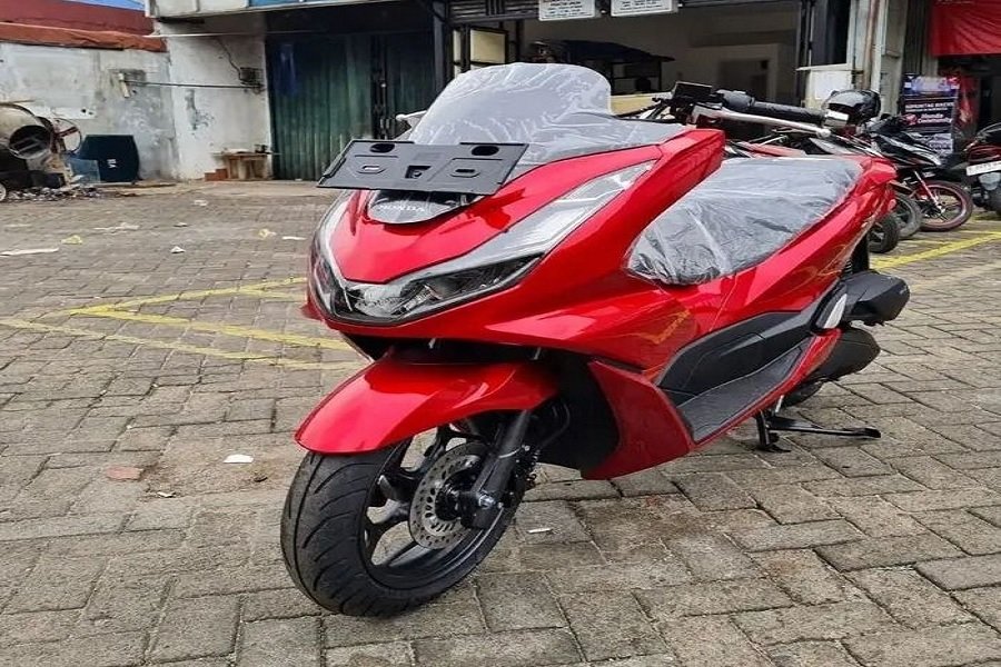 Rahasia Keunggulan Honda PCX 160 Desain Mewah, Teknologi Canggih, dan Performa Tangguh Bikin Tergoda!