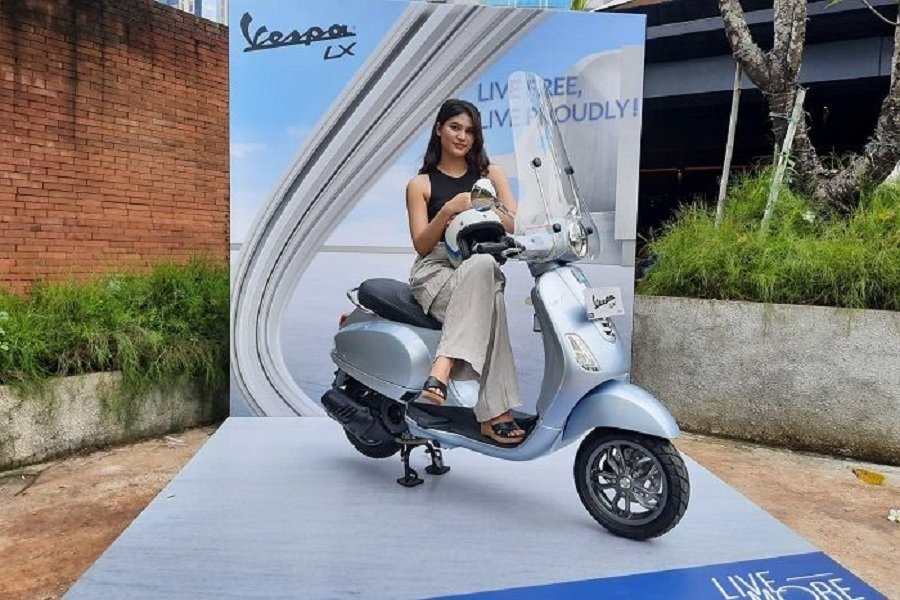 Rahasia Tersembunyi Vespa Matic Buka Jok Seperti Buka Kap Depan Mobil Pajero! Penasaran