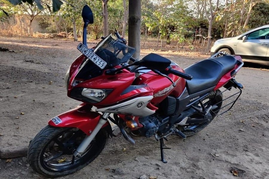 Sensasi Kembali Yamaha Fazer Desain Lawas yang Kembali Dihadirkan dengan Mesin Modern yang Menggelegar!