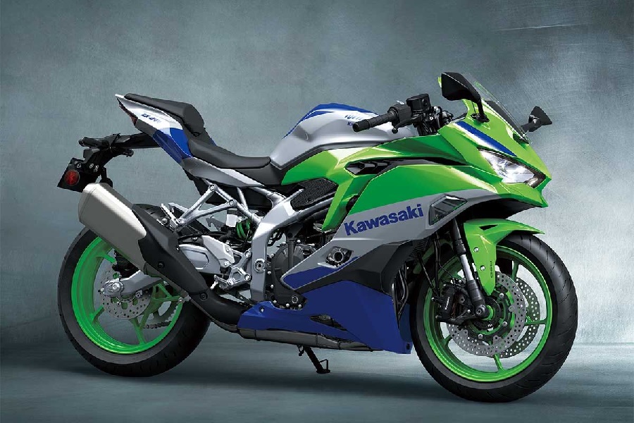 Tak Tanggung-tanggung Kawasaki Indonesia Merilis Tiga Model Kawasaki Ninja 40th Anniversary, Unit Terbatas!