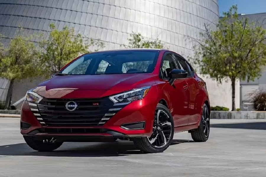 Temukan Semua di Sini! Nissan Versa 2024 - Teknologi Canggih, Desain Memikat, dan Efisiensi Bahan Bakar Terbaik!