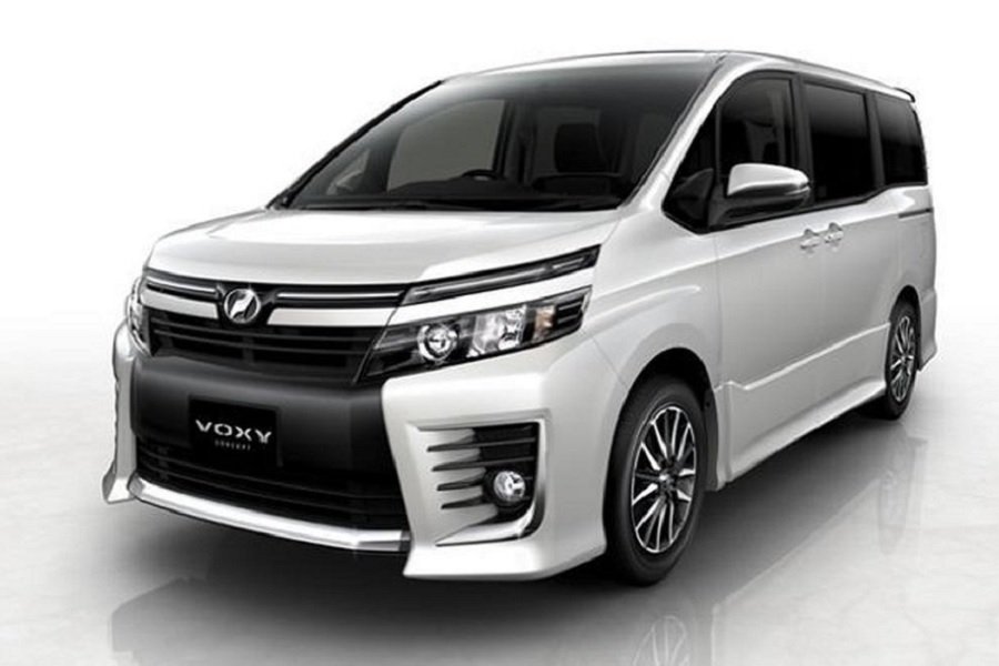 Toyota Voxy 2017 MPV Mewah dengan Harga Terjangkau - Temukan Penawaran Terbaik