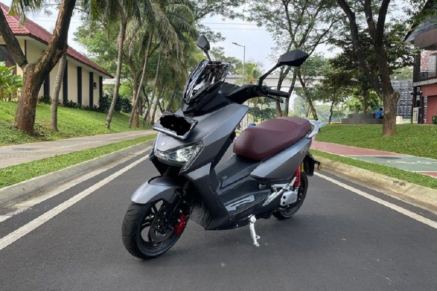 United TX3000! Motor Listrik Stylish dengan Top Speed 80 KM/jam dan Jarak Tempuh 120 KM