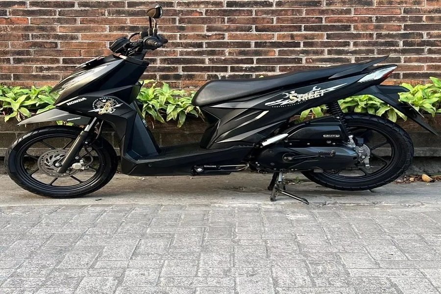 Wah! SkAuter Stylish dan Irit BBM New Honda BeAT Street 125cc 2024 Jawabannya!