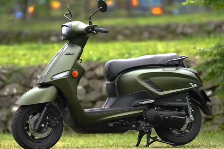 Wah, Skutik Retro Terbaru Suzuki Saluto 125 Tantang Yamaha Fazzio dengan Elegansi dan Teknologi Canggih!