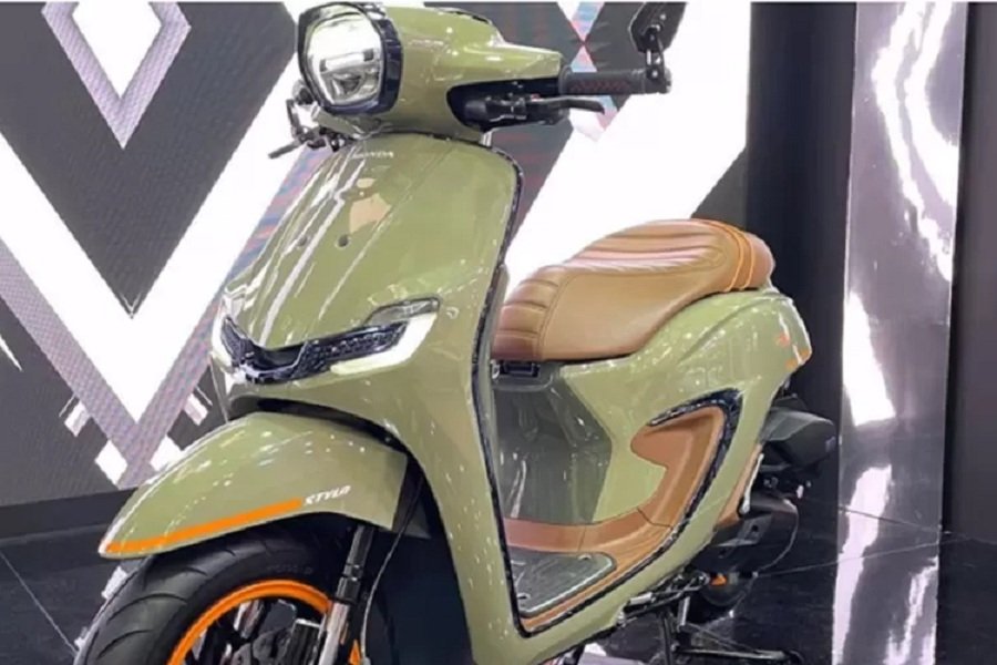 Wow! New Honda Stylo 160 Hijau Sage Klasik Modern dengan Sentuhan Modifikasi yang Bikin Tercengang!