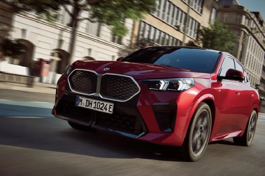 BMW Rilis Seri Terbaru iX2! Kombinasi Inovasi, Performa Tangguh, dan Kemewahan Iconic!