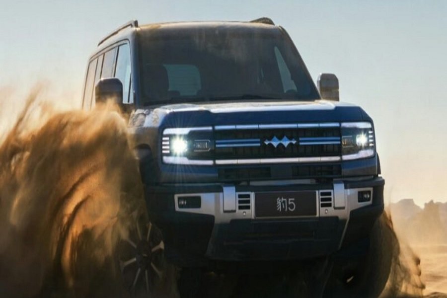 BYD Bao Leopard 5 vs. Pajero Sport & Land Cruiser Mobil Gagah dengan Harga Terjangkau!