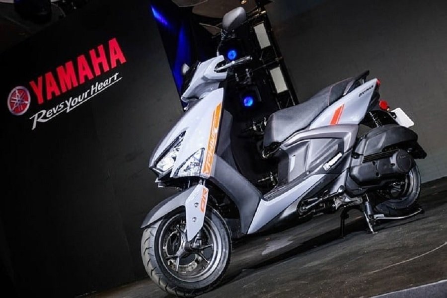 Bergaya Futuristik dan Performa Unggul, Yamaha Cygnus Gryphus Siap Tantang Honda Vario 125!