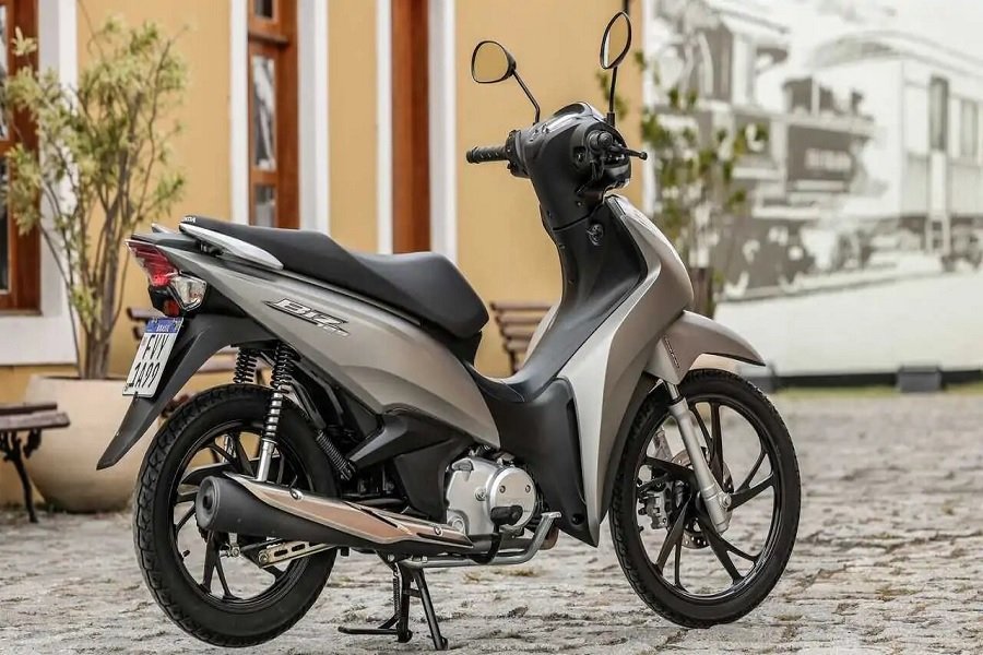 Dilema Seru! Supra X 125 vs Honda Biz 125 2024, Mana yang Lebih Nyaman