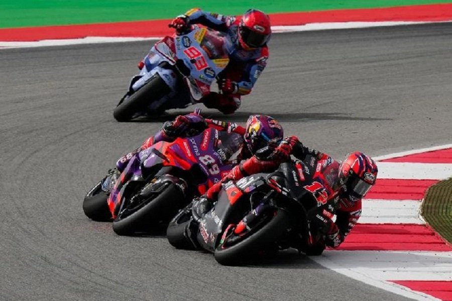 Dominasi Ducati! Francesco Bagnaia Rebut Puncak di Sirkuit Jerez, Maverick Vinales Terus Mengejar