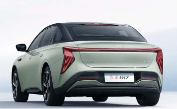 Sedan Hongqi EH7 Mengukir Elegansi Futuristik di Beijing Auto Show 2024