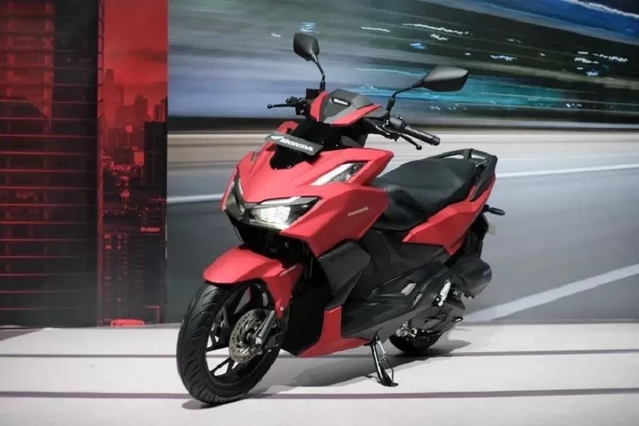 All New Honda Vario 160 2024 Skuter Matic Terbaru yang Memukau dengan Performa Tangguh dan Desain Modern!