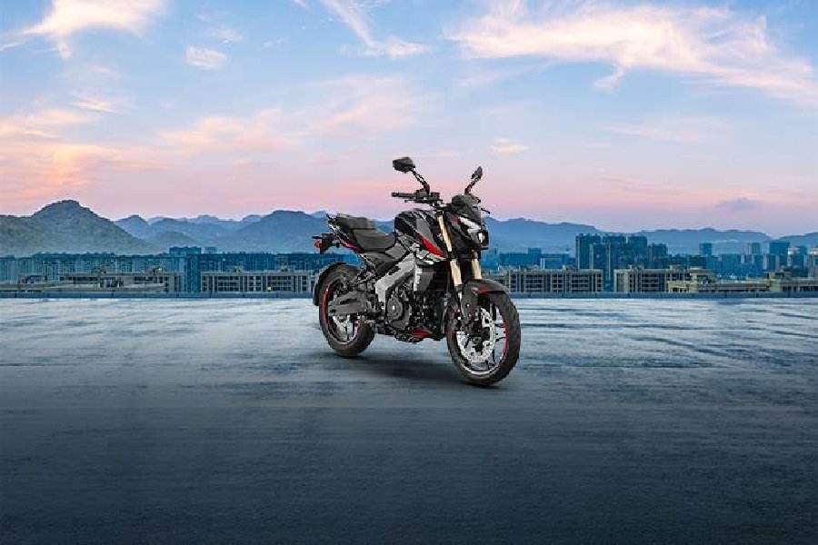Bajaj Pulsar NS400 Streetfighter Baru dengan Harga Terjangkau!