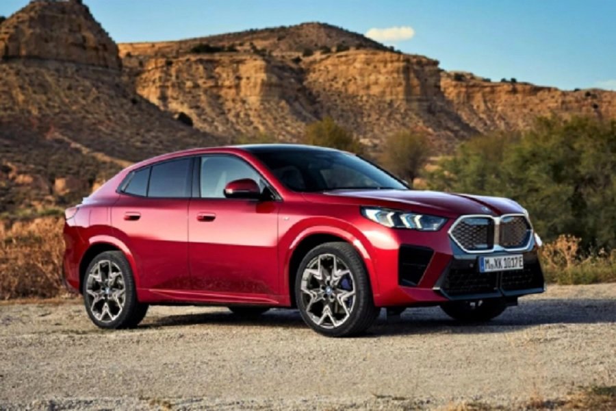 Bergairah di Jalan Raya dengan BMW X2 xDrive20i M Sport SUV Masa Depan yang Menggoda