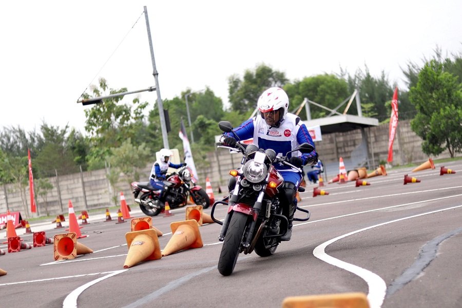 AHM Gelar Kompetisi Instruktur Safety Riding 2024