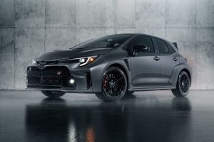 Eksklusif dan Mewah! Pilih GR Corolla atau Honda Civic Type R dengan Selisih Rp60 Jutaan
