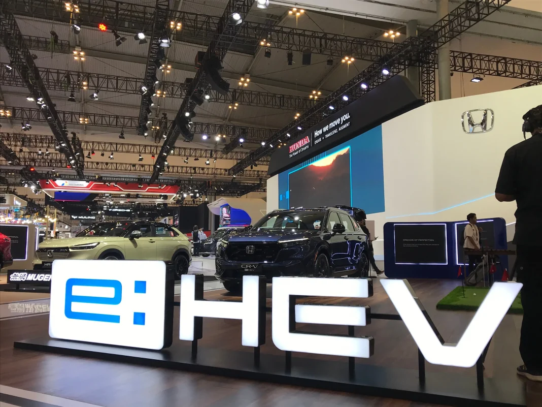 Honda Tantang Mobil Listrik China di GIIAS 2024!