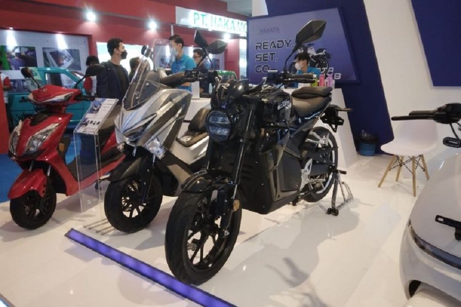 Motor Listrik Macho! Rakata NX8 Performa Tangguh dan Jarak Tempuh Mengagumkan