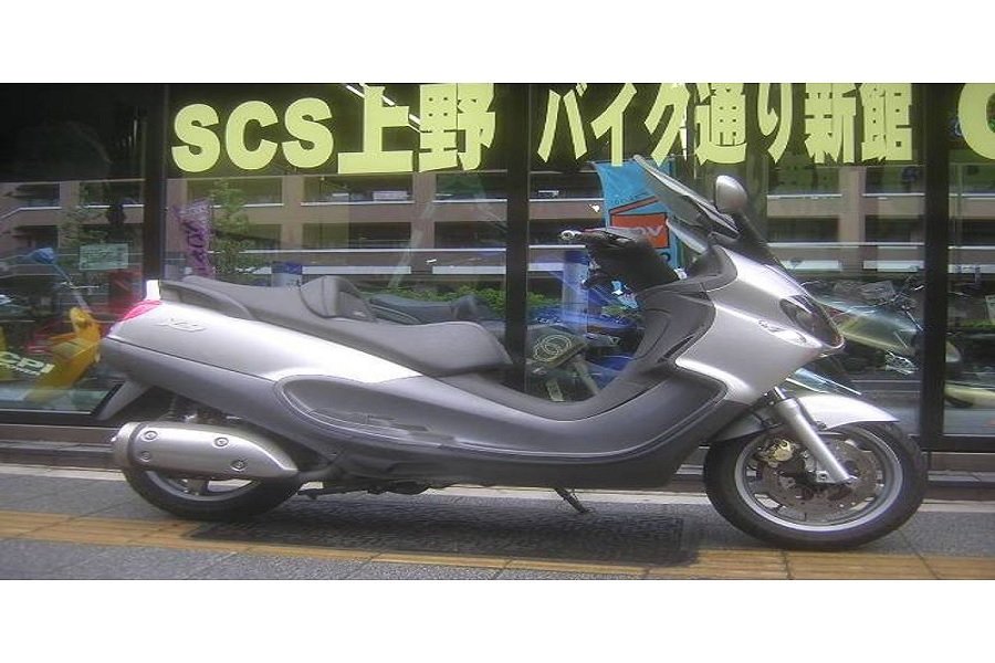 Motor Matic Besar yang Terlupakan Kisah Piaggio X9 X10 500 yang Menggemparkan Dunia!