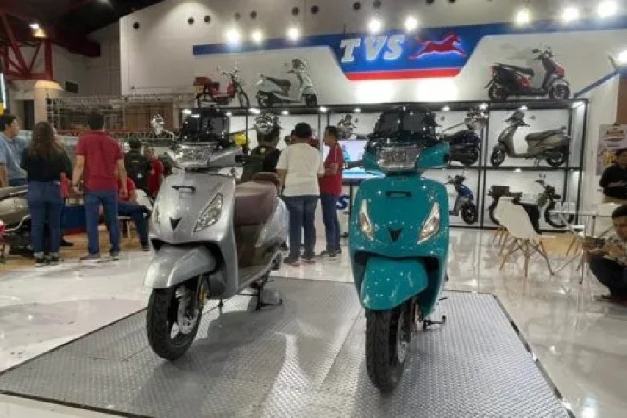 Pilih Satu! Antara TVS Callisto 110 dan Honda Scoopy Siapa yang Lebih Cocok untuk Anda