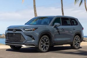 Rasakan Keunggulan Toyota Grand Highlander 2024! SUV Bongsor dengan Teknologi Canggih dan Desain Memukau