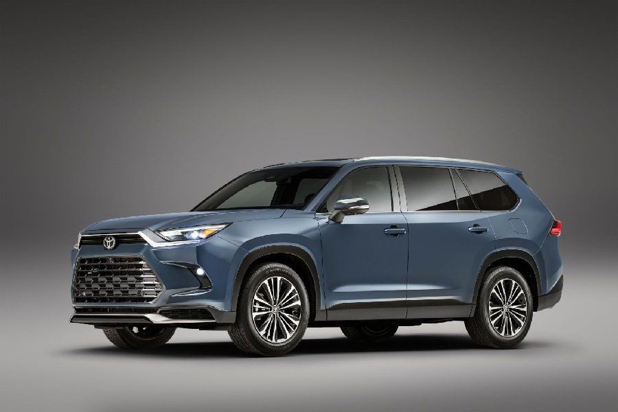 SUV Toyota Grand Highlander 2024 Lebih Mewah dari Mazda CX-90, Lihat Harganya!