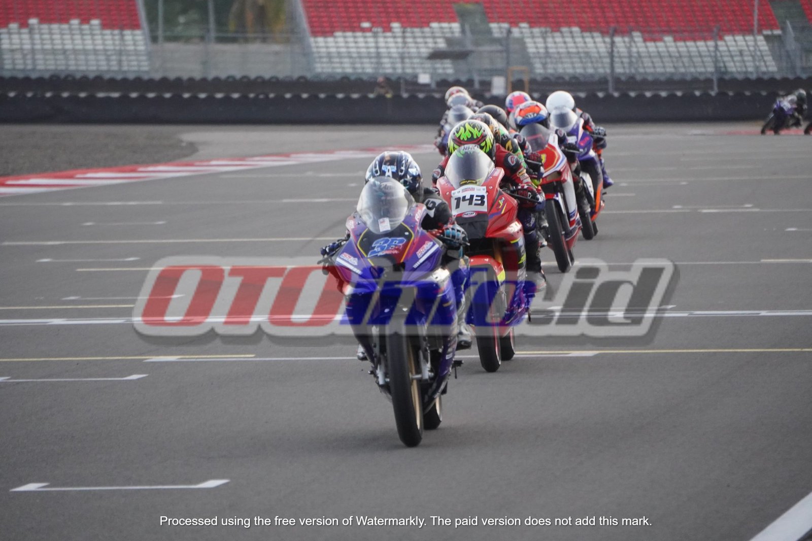 bLU cRU Yamaha Sunday Race 2024 Kemeriahan dan Kompetisi