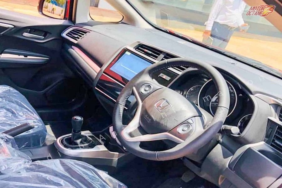 Honda WRV Facelift Tiba! Desain Baru yang Bikin Lawan Terpana dan Fitur-Fitur Menarik yang Wajib Kamu Tahu!