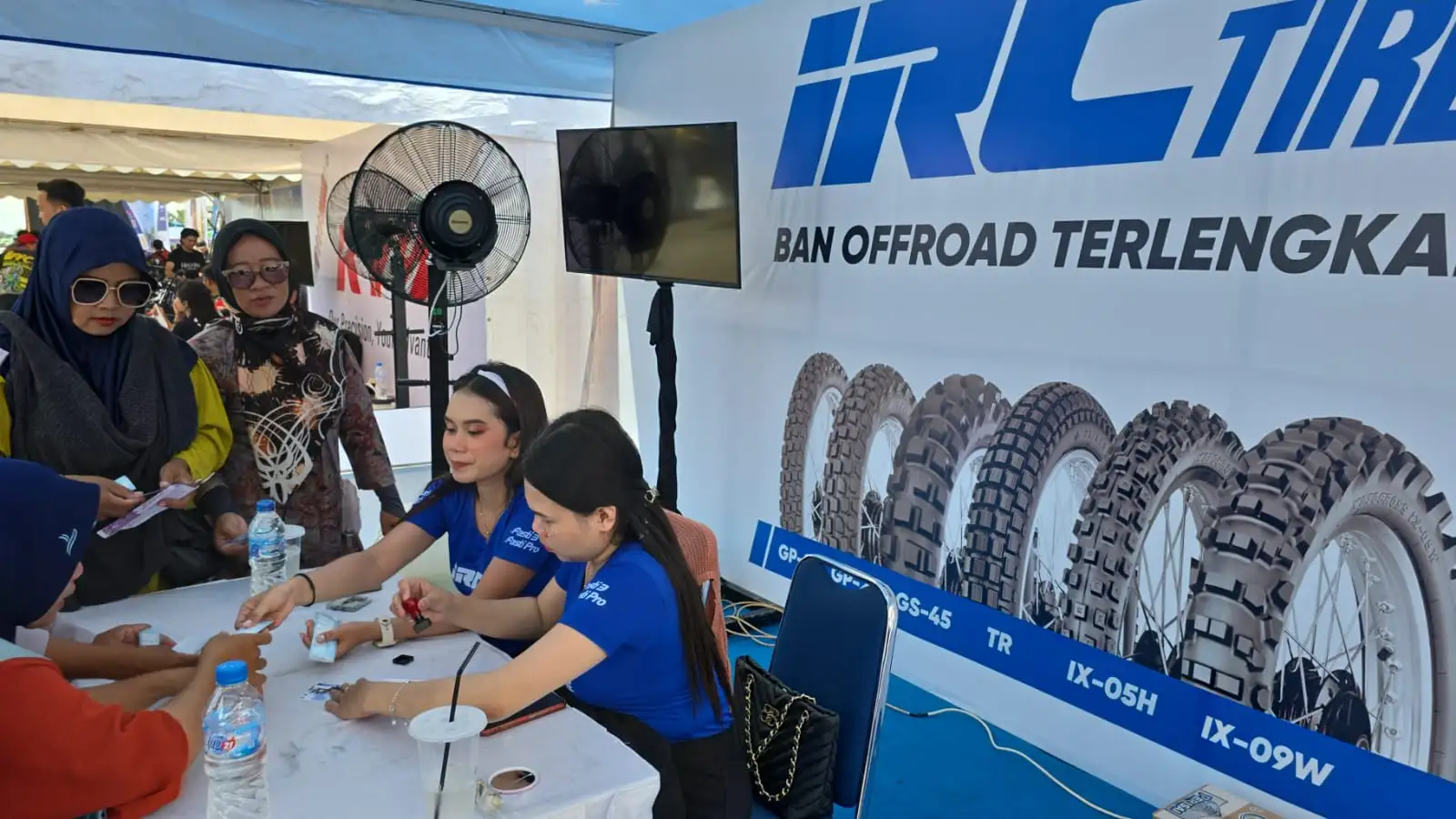 IRC Tetap Setia Meramaikan Shell bLU cRU Yamaha Enduro Challenge Sintang, Kalimantan Barat
