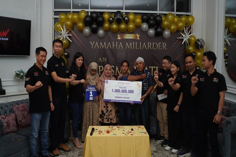 Mahasiswi Riau Bawa Pulang 1 Miliar dari Yamaha! (2)